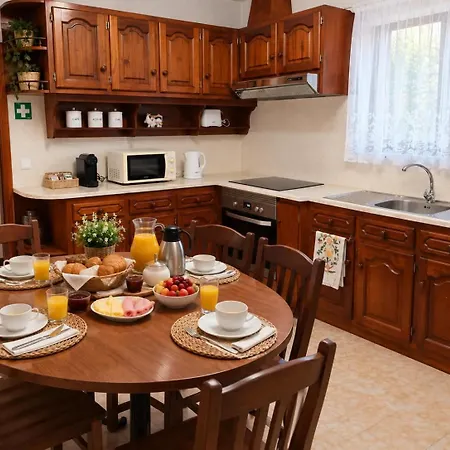 Family House * Santa Cruz (Madeira)
